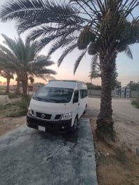 نيسان يورفان • ٢٠١٤ • باب سلايد