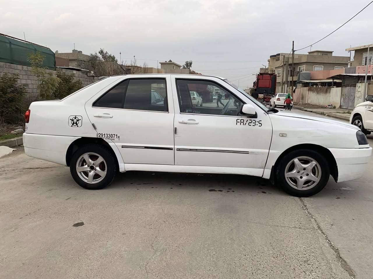 السلام عليكم 
للبيع نقد بدون اقصاد نقد فقط
شيري كوين 2013 رقم نينوى الماني مشروع وطني سنويه الى 2029 شرط الوكاله من الوكيل التحويل من صاحبها الشرعي كاربون بانزين ورقي مكينه مالها الاصلي نضيفه لاصرف ولا نفخ كير نضيف مصبوغه احزام 
طخم نضيف تواير جدد قفل مركزي  تدفئه شغاله تبريد شغال بس البوري مزروف يعوزه لحيم وغاز باتري جديد السياره داخلها نضيف وخارجها نضيف مثل الصور وانضف السياره مال بيت نضيفه وجاهزه 
السعر 35 بيها مجال مكاني موصل ايسر قادسيه الثانيه ***********
