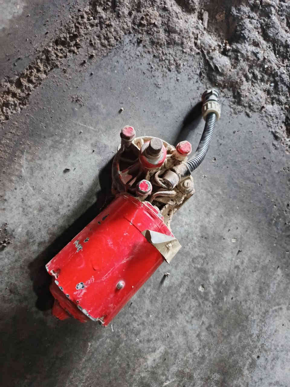 غراض مان صقر اصلي عنوان بغداد جرف نداف محل قيصر تصال ***********
