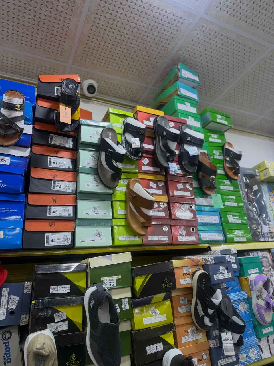 #قسم_الاحذية 

تشكيلة

احذية رجالي نسائي اطفال

العنوان 

محافظة الانبار- قضاء حديثة 
قرب قسم تربية حديثة 
متوفر خدمة توصيل داخل قضاء حديثة 🚚
وايضاً توصيل 🚚 لكافة محافظات العراق 🇮🇶 
للتواصل على الرقم التالي 
واتس ( *********** ). 

#ماركت_القاسم
