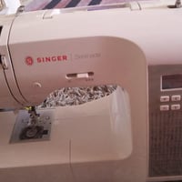 مكينة خياطة • سينجر • تطريز