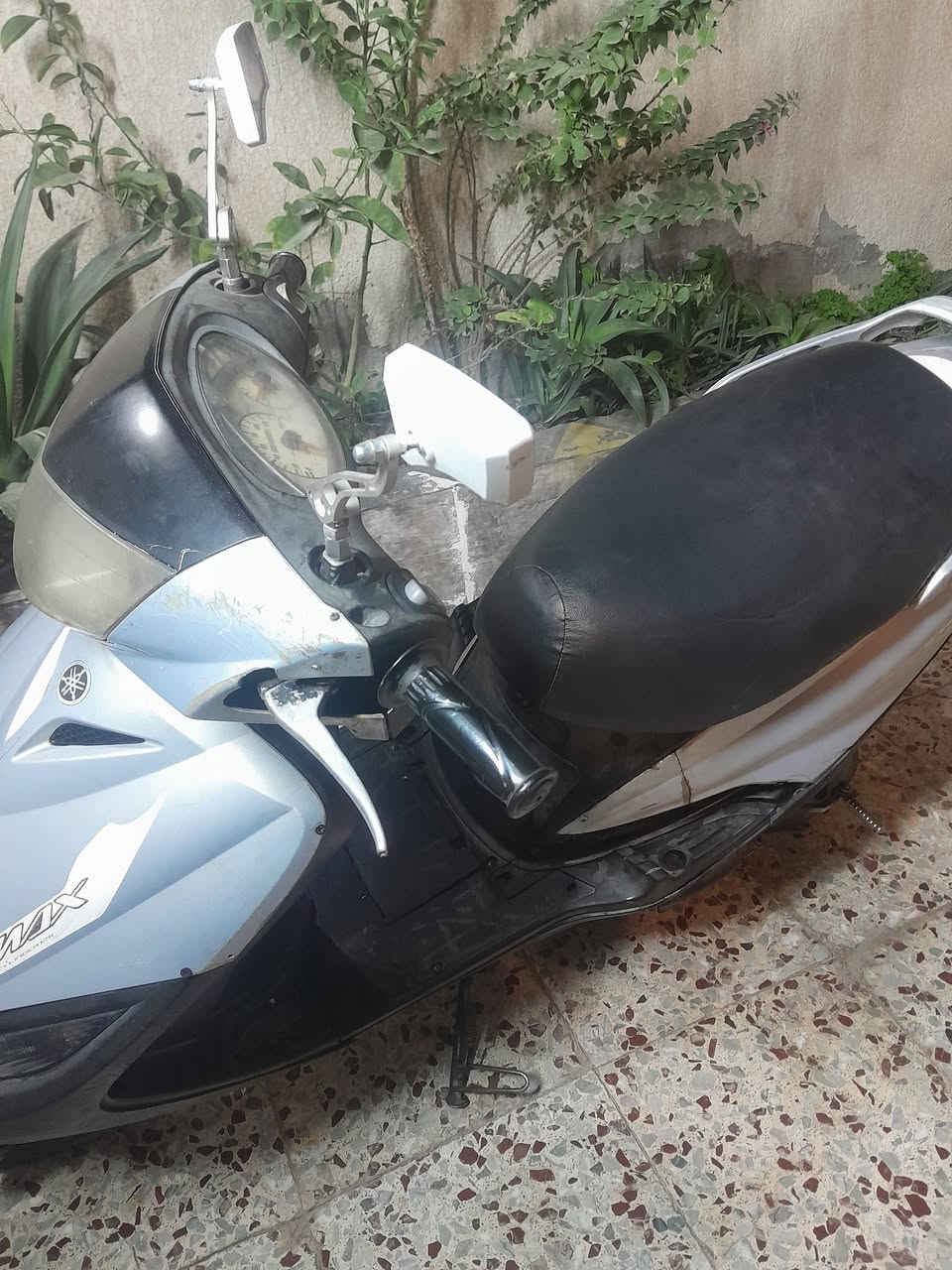 ماكس سرعته ١٤٠ نضيفه كلش بلادي مجفته قبل ٣ تيام كله اصلي نكره سلف السعر ٢٨٠ وبيه مجال ***********
