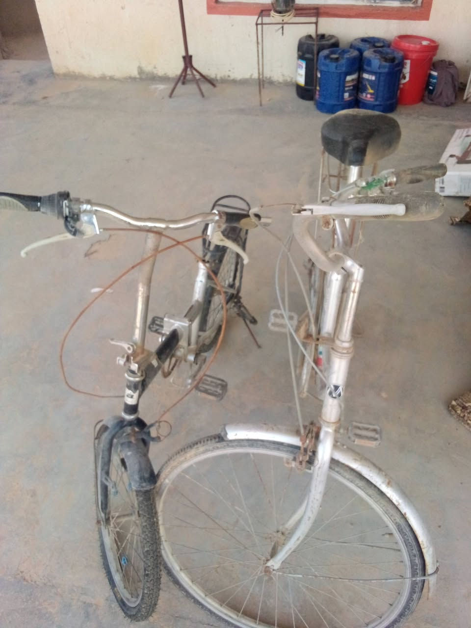 بايسكلات مستعمله لبيع لسعر 60ثنينها وبيها مجال لشراي يجي يشوفه


**إذا كنت صاحب هذا الإعلان وتريد حذفه لأي سبب، رجاءا أرسل رسالة إلى الدعم الفني**