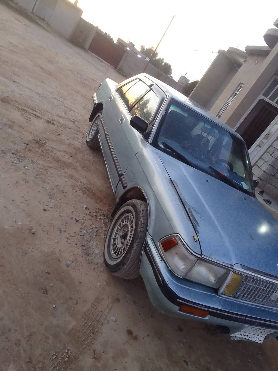 للبيع سيدان ٨٩ محرك و كير بطه شرط والباقي تجي وتشوف ابعينك  صبغ حزام  رقم صلاح الدين الماني  شرط التحويل السناوية ساقطة صار سنتين  تايرات جدد صدر فوك النص عمر سياره  مال جناي السعر 39 وبيه مجال للشراي *********** خابر وتدلل مكاني الشركاط المجمعات
