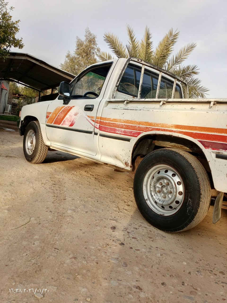 تيوته موديل 93بيها 3قطع صبغ بدون دواخل سعر 50 وبيها مجال هاتف *********** هاتف رقم انبار
