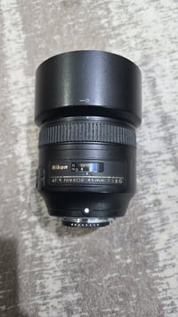 نيكون 85مم • فول فريم • فتحة f/1.8