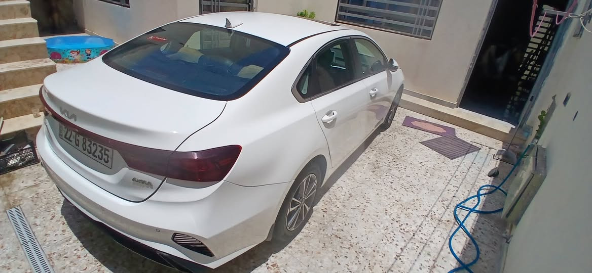 السلام عليكم
‏‎كيا سيراتو موديل2023 تحويل او وكاله رقم اربيل الجديد 

مكفولة من الضربة والصبغ فقط بارد بل باب 

السعر 173$

‏‎المواصفات ✅

‏‎محرك 2000 ✈️✈️✈️

‏‎سلايد رووف 

‏‎داخل لونين 

‏‎تحكم ستيرن جهتين 

‏‎تبريد امامي خلفي 

‏‎شاشة 📺 بلادي كبيرة 

‏‎كاميرا 🎥 خلفية 

‏‎حساس خلفي 

‏‎ويل كب كروم 

‏‎لد امامي 

‏‎كشاف ضباب خلفي 

‏‎أواكس بلوتوث 

‏‎كروز سرعة 

‏‎أشاير مري 

‏‎مري شفط 

‏‎‏GBS

السياره مدوشمه ارضيه وصندوق مع دوشمه كشنات جلد اصلي 

مكان السياره البصره القبله ...***********
