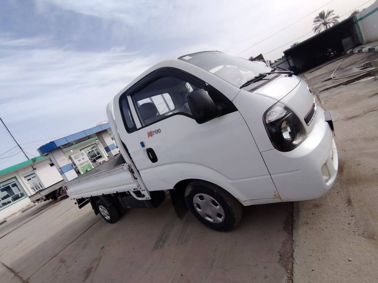 السلام عليكم
للبيع 
كيا حمل
موديل 2016
تخم تاير جديد
باتري جديد
تبريد حداديه جديده

السعر 115وبي  مجال
عنوان بابل
اللا استفسار
#***********
