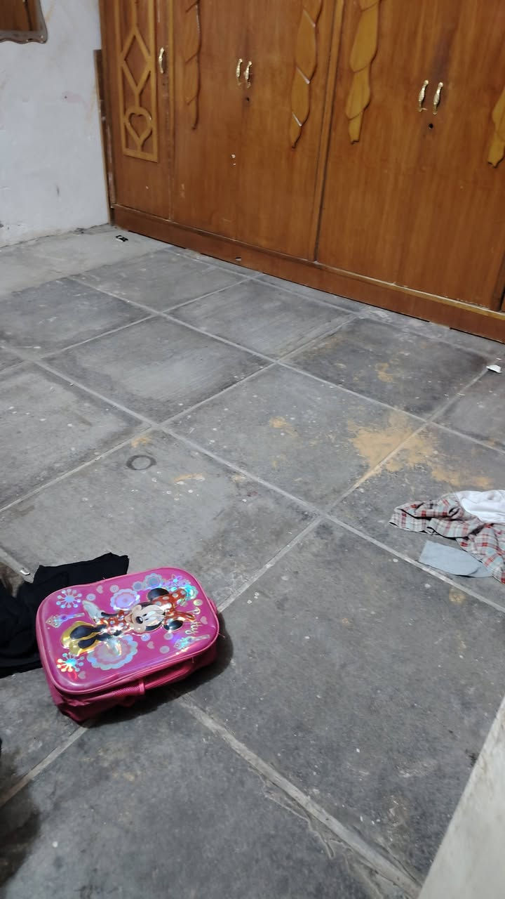 السلام عليكم بيت ١٠٠ متر قاطين مصقط بظهر البانزين خانه جديده البيع سعر ٥٠ شراي يتصل ***********
