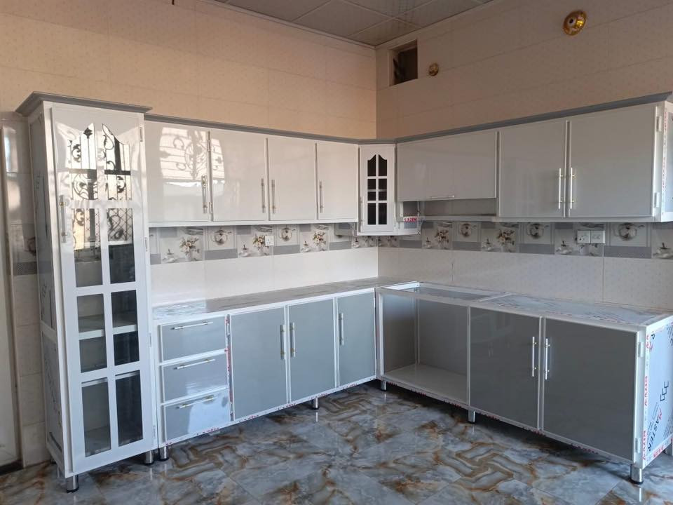 ابو ادم لعمل كاونترات المنيوم حسب الطلب (سعر المتر  الارضي 120 الف مع ملحق 180الف سعر متر) تركي درجة أولى مع ضمان جودة العمل العنوان بعقوبة سوق الطيور مدخل شارع مصرف الفاروق من الجهة السوق للاستفسار والطلب مراسلة الصفحة اواتصال ع الرقم ***********يتوفر واتس اب
