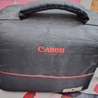 كاميرا نيكون • جديد • بطارية وشاحن