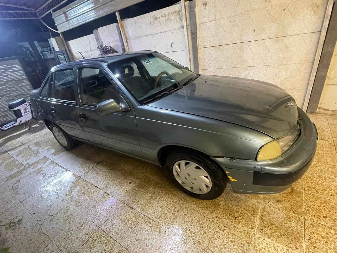 دايو سلو موديل 95
مشروع وطني 
بطاقه بانزين بيها

محرك يصرف
سعر 20 
***********
