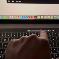 ماكبوك برو • ١٦ بوصة • i9 الجيل التاسع