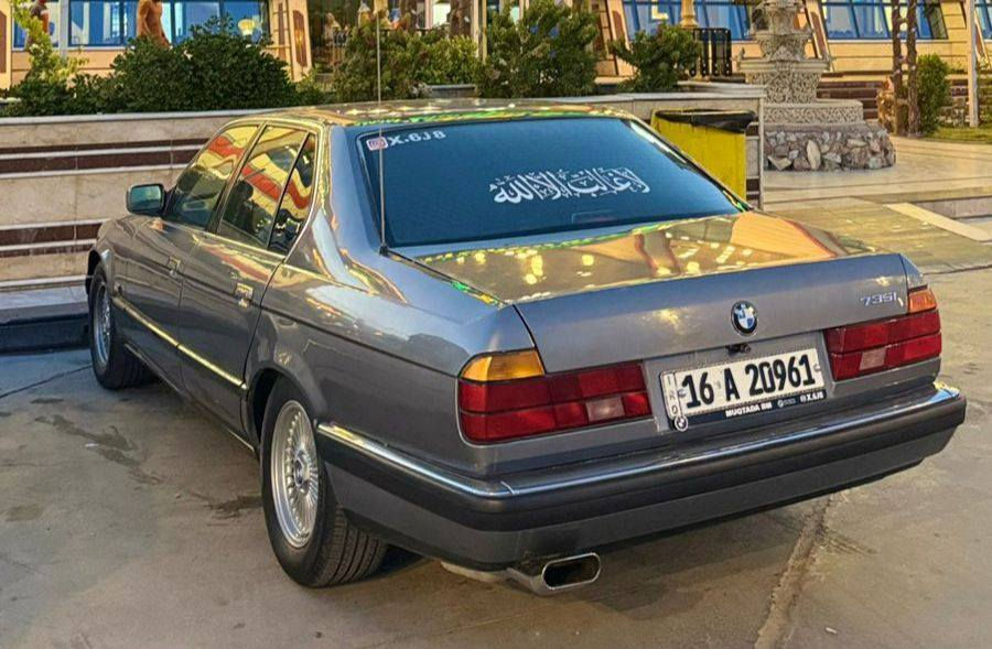بي ام دبليو E32 | 735iA 1991 أصلي السعر رخيصة 
صبغ عام الماني درجه اولى للجماليه فقط بدون اي ضربه او خياس
داخل جلد اوف وايت صاج ملكي 
النــوع : BMW E32
1991 أصل
المحرك: 3500 أصل حاوية
البجم عريض 
الكير 7 بن بالكارتون 
الحدادية: جديدة بالكارتون
الارقام دولي باسمي شخصيا تحويل مباشر

المواصفات (اسمع وخلي عقلك يحكم ):
سلايت جام بنوراما 3 طگات منضومه سستم صوت تخبل
ستيرن كهرباء 
سستم صوت استوديو بالاضافه الى دمام سعره 120$
جعمقه كهربائية  إنارة داخلية لد ابيض 
بصمة سنتر لوك 3 أنظمة قيادة
منضومة زنون ليد 16000W كشنات كهرباء ميموري 
تدفئة كشنات ويل كب شعاع ماال 12 سلندر 
 تخم بلادي + تاير جديد تخم جديد
لايت زنون كشافات زنون تبريد خلفي هيترات بالمري 
تحكم بالمرايات الجانبيه + المرايه الوصطيه كهربائية 
دبل كومبيوتر  منضومه تليفون بلادي 
سلايت او بانوراما 3 طكات 
نضام مثبت سرعه صالنصه مال 8 سلندر طربب 
حساسات حراره بلادي تشتغل عندك كل الهيترات 
كود قفل سياره مع جرس انذار 
السيارة متعوب عليها مال جناي
مكان السيارة: السماوه 

رقم صاحب السيارة 
***********
***********
