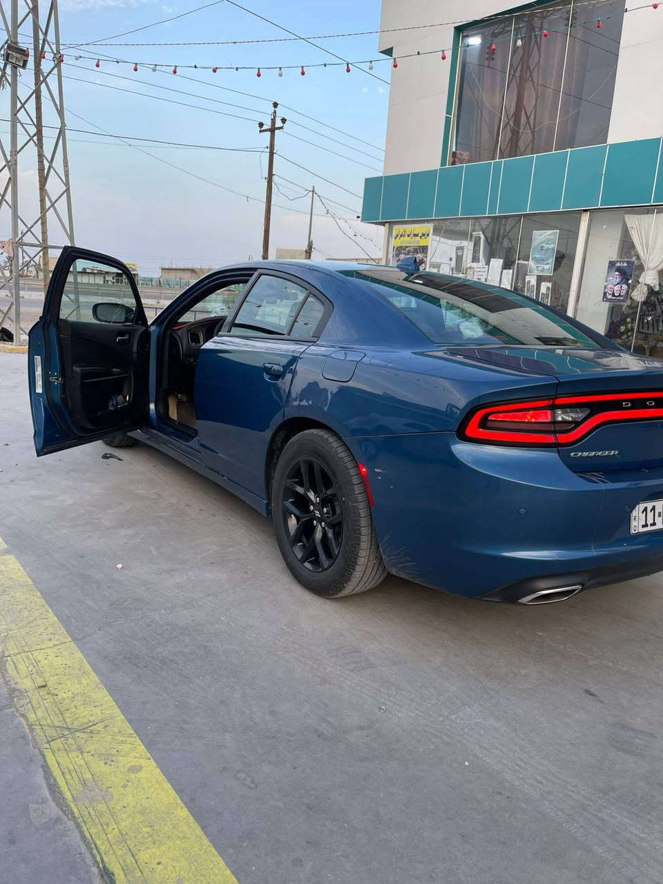 للبيع جارجر مديل 2023 صل صل رقم بقداد بسمنه تحويل ثاني يوم سنويه 2030 سياره بيه 3قطع جاملق وبنيد وباب ولبقي كفله سياره جديده بمعنه كلمه وجاهزه من كلشي حداده تخم تير تبريد ثلج مكينه كير كفله سعر 225 وبيه مجال بصيط حك جيه مكاني بصره بل كرنه *********** نتصل وبيك خير وتدلل
