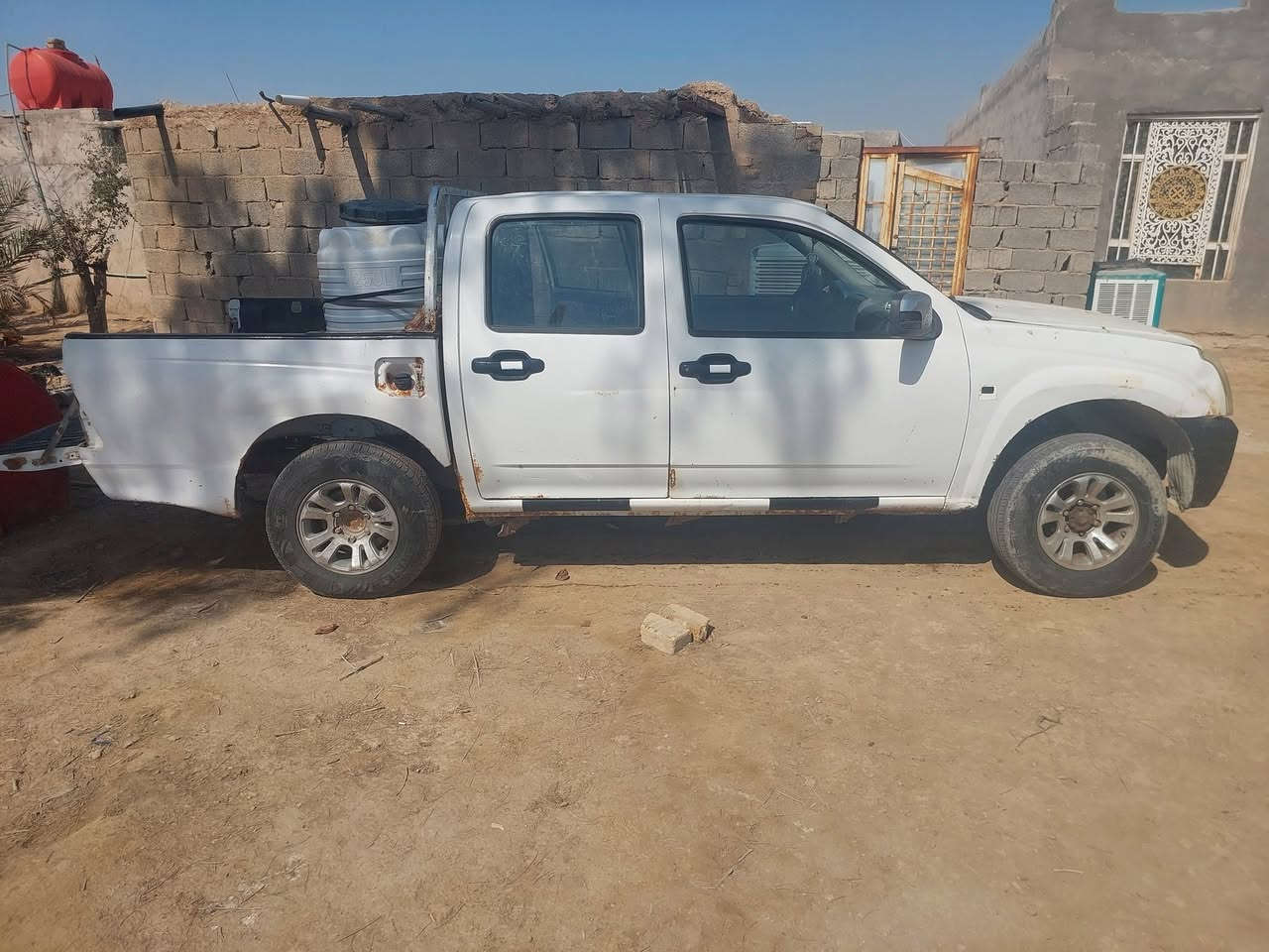 السلام عليكم رمضان مبارك عليكم
سيارة جنبي للبيع موديل 13وراق  مكينة
 وكير خير من الله  العنوان ذي قارقظاءدوايه السعر 17وبيه مجال للطيبين   للاتصال ***********
