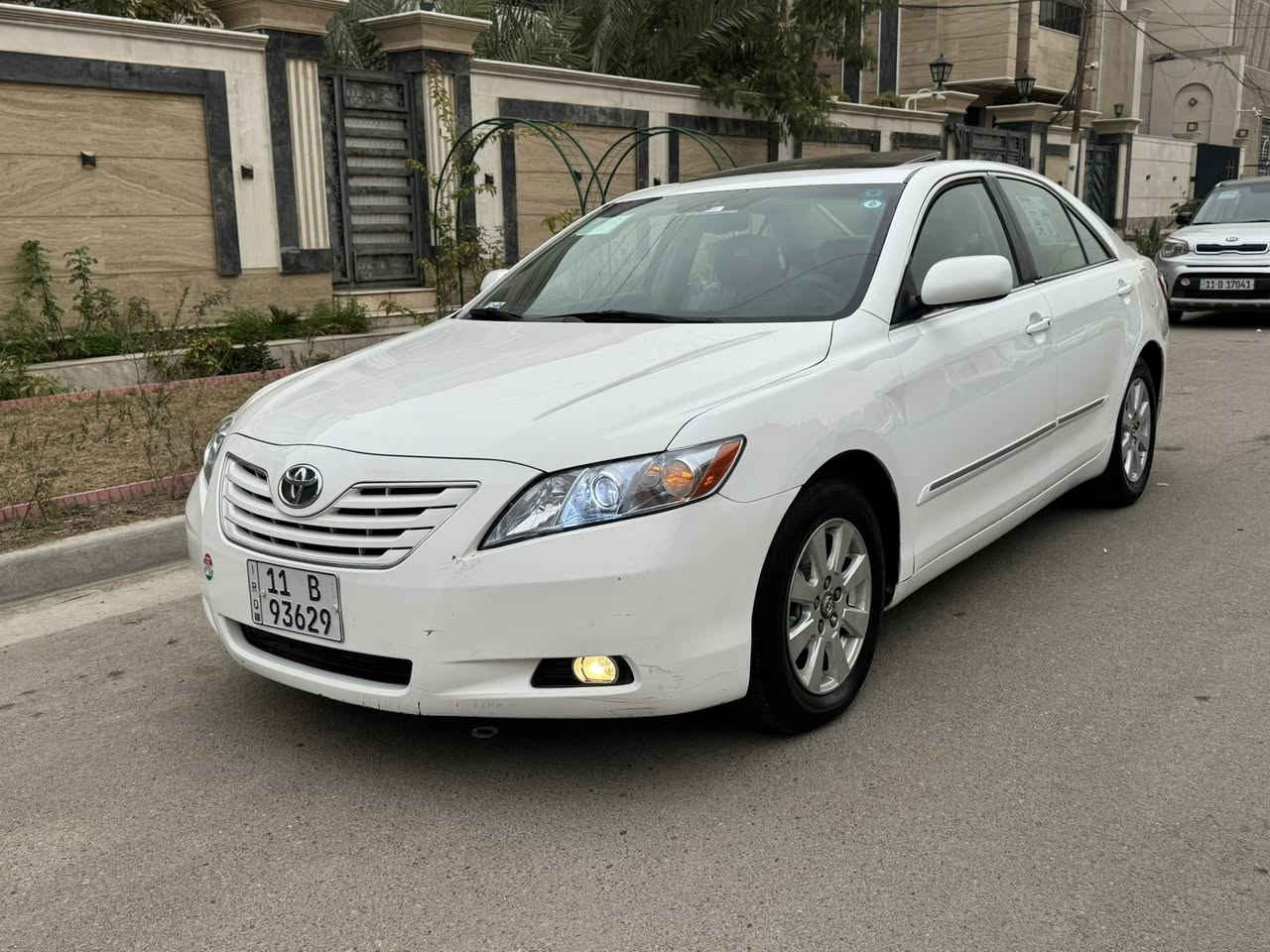 سلام عليكم 
للبيع تيوتا كامري 2009 فوول مواصفات لمتد محرك 3500 سته سلندر بلادي وبدون اي خلل كير بلادي
حداديه خلفي امامي مبدله جديد تخم تاير تدفئه تبريد كله شغال وبلادي كهربائيات كلشي شغال وبدون نقص 
وارد امريكي صور لحادث بلمنشور تلث قطع صبغ فقط بدون تبديل بدون ايرباك وبدون دواخل
سياره جديده ومشيه قليل وبلعافيه للياخذه مال جناي وبدون اي نقص بلسياره من كل النواحي
رقم وهزه جديد سنويه لل2030 تحويل مباشر 
سعر 105 ومجال بسيط 
اخوان لتقيسوه بلمصبوغات حزام وعام وبيهن شواصي لسياره لمتد فول اعلى مواصفات ولون ابيض وبدون ايرباكات وبدون دواخل وبلعافيه للياخذه
مكاني بغداد الشعب مقابيل سوق شلال
***********
