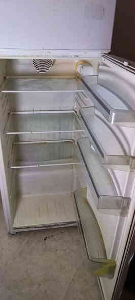 ثلاجه شغاله وشرط التجميد السعر 75 الف قفل هفلان قرب جامع سيد طيب للتواصل
***********
