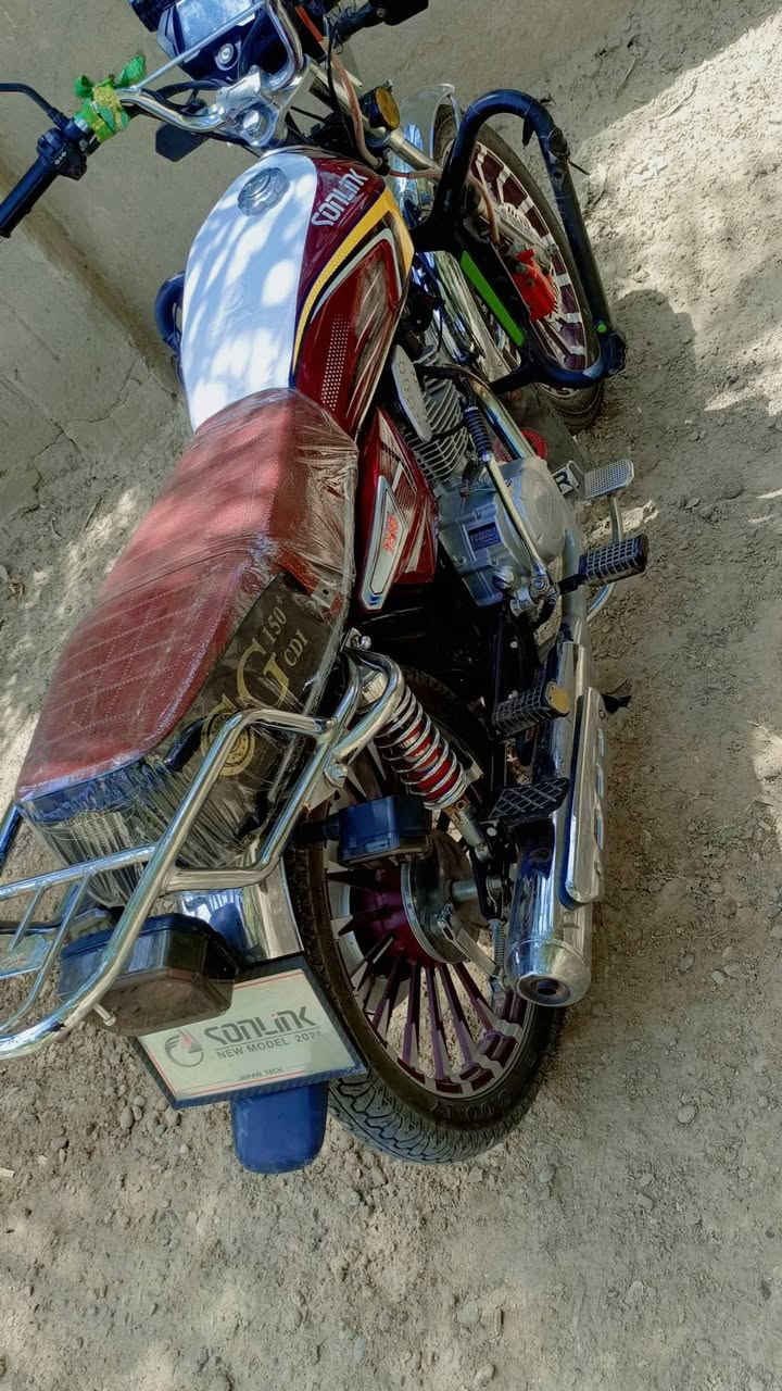 السلام عليكم دراجه سافان للبيع مديل 24اوراق الدراجه كامله من كلشي السعر 750وبيه مجال مكاني بابل الشوملي.. متواجد 

***********
***********
