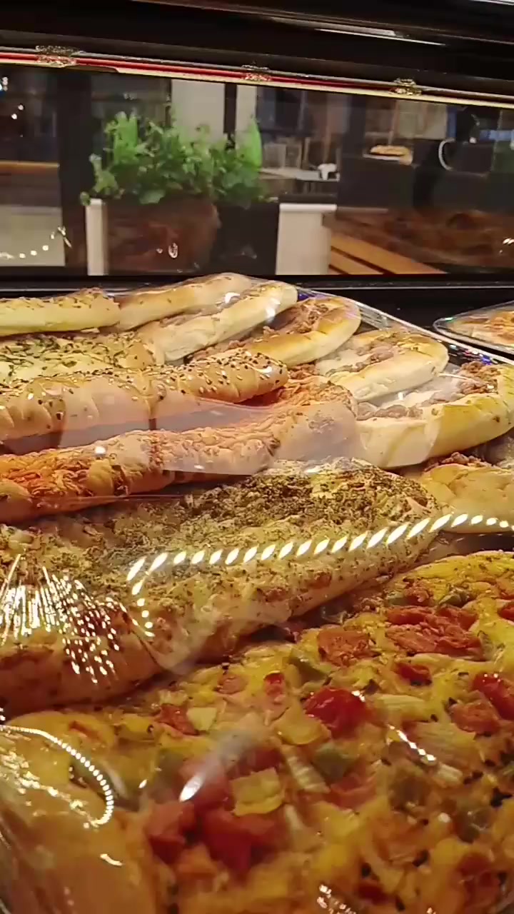 سلام عليكم ورحمه الله وبركاته شيف معجنات مقبلات صلصات اسناكات بأنواعه اختصاص بيتزا درجه اولى شرط عل تيست اشتغل  داخل بغداد فقط وهذا رقمي ومن الله التوفيق‏‪***********‬‏
