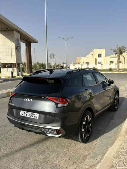 السلام عليكم 
للبيع 
كيا سبورتج 
موديل 2023 
فئه x-line
فول عدهة البانوراما 
محرك 2.500 
ممشه 32 الف مايل 

رقم بغداد باسمي

مواصفات -
تحكم ستيرن 
نقطه عمياء 
رادار امامي 
مثبت سرعه 
كشن كهرباء 
كشن السايق والراكب تدفئه + الستيرن 
بصمه تشغيل + بصمه ابواب 
تشغيل عن بعد 
3 وضعيات قياده 
3 انظمه طرق 
حساسات خلفيه 
كامره خلفيه 
عدادات ديجيتل 
نظام اندوريد اوتو + كار بلي 
منفذ يو اس بي + تايب سي 
شحن لاسلكي
وبعد بيهة مواصفات 

الظرر جاملغ بارد + ربع البنيد صبغ 
يرباك راجع شركه شرط 
بدون دواخل 

مكان السياره ( بغداد ) 

السعر ( 210) وبيهة مجال 

للستفسار ***********
