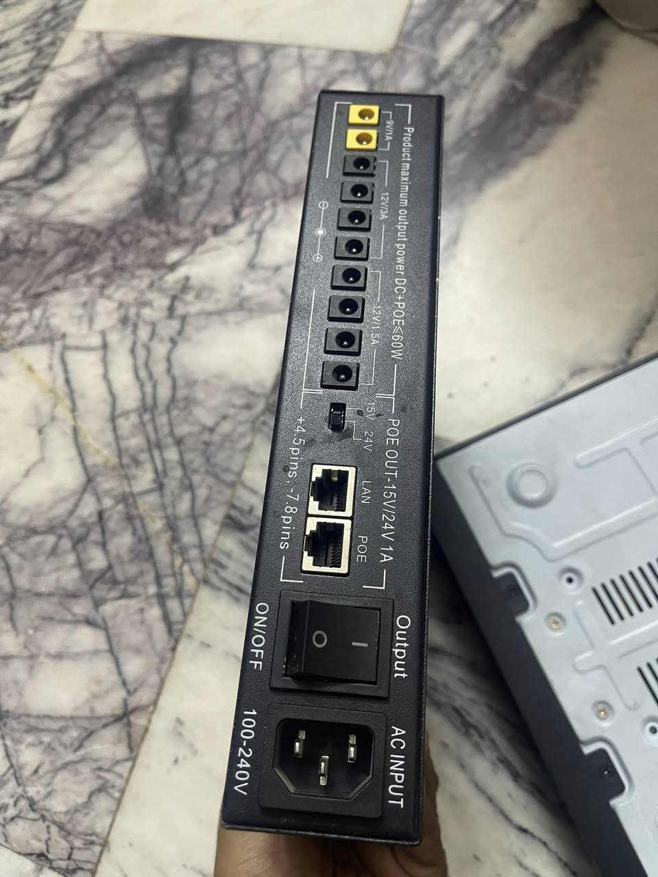 سستم كامرات ٨ للبيع
نقص بيهن بس وايرات عندي ٣ بس نقص ٥ 
شغالات وعلفحص ب٢٠٠ بيهن مجال مدينه الصدر سوق الوحيلات


**إذا كنت صاحب هذا الإعلان وتريد حذفه لأي سبب، رجاءا أرسل رسالة إلى الدعم الفني**