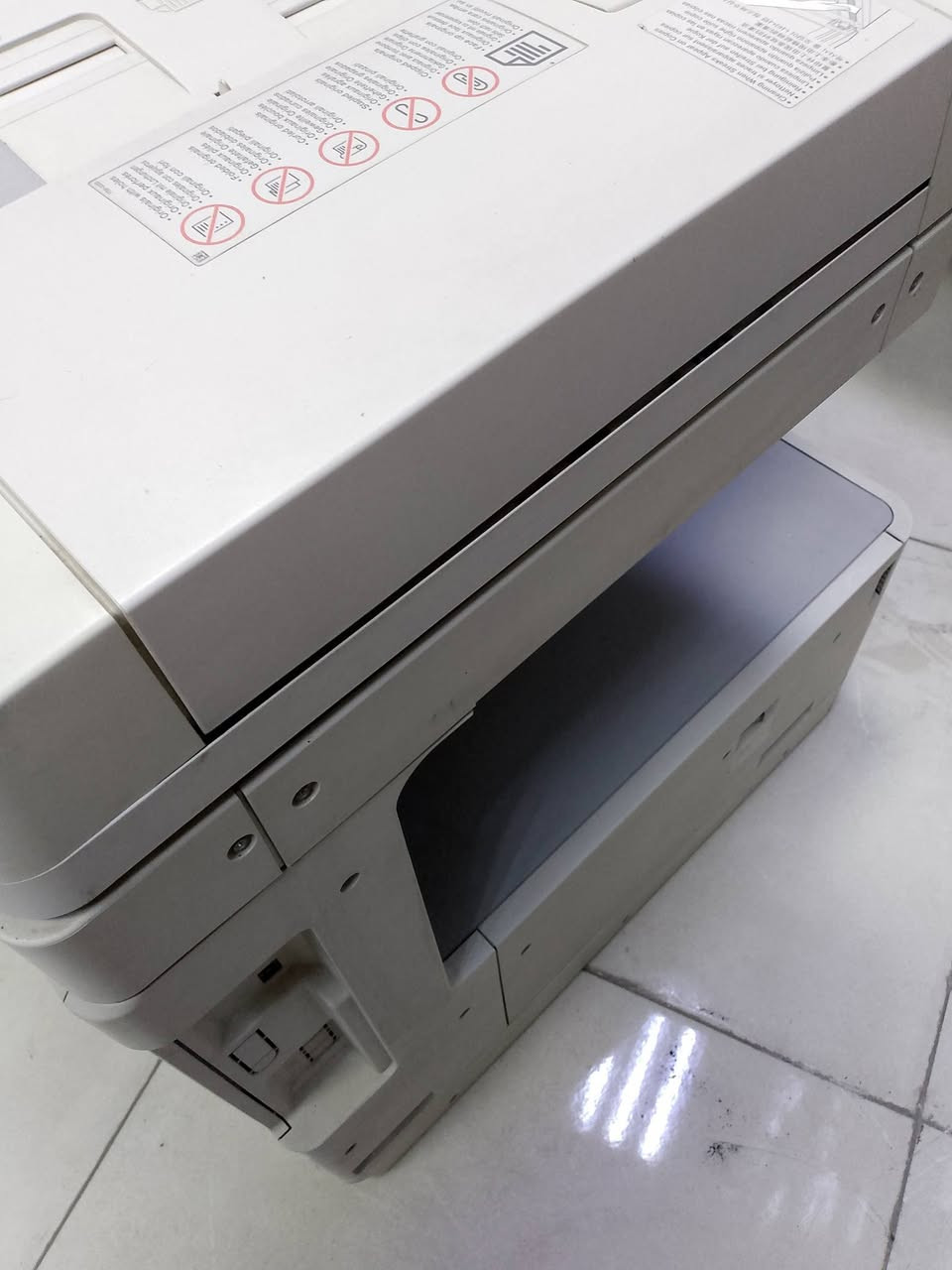 جهاز استنساخ كانون ليزري اسود وابيض 2520i نظيف جدا اخو الجديد يسحب A4وA3 سريع وخبره مناسب باودر كاترج ب 15 الف سعر الجهاز 375 الف الشراي الجاد يتفضل خاص خدمة توصيل متوفره وحسب الاتفاق


**إذا كنت صاحب هذا الإعلان وتريد حذفه لأي سبب، رجاءا أرسل رسالة إلى الدعم الفني**