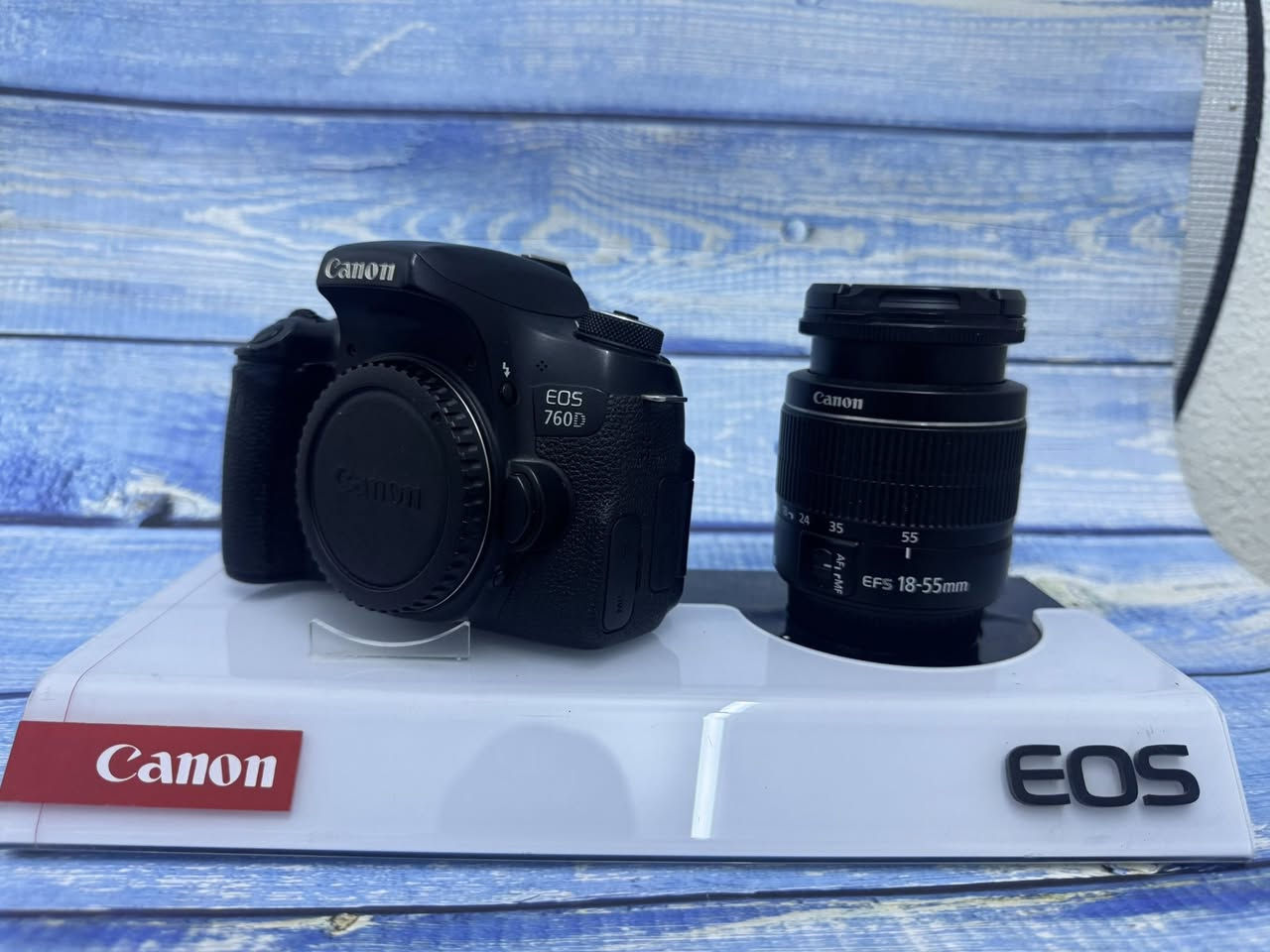 ⸻

🔥 عروض كاميرات كانون وصلت الآن 🔥
📸 احتراف… دقة… أداء يليق بالمحترفين والهواة

متوفر لدى مركز السحاب للكاميرات والمعدات تشكيلة مختارة من كاميرات Canon الأصلية مع عدساتها:

✨ Canon 5D Mark IV
مع عدسة 24–105mm الجيل الثاني (رنك أحمر) 
خيار المحترفين بلا منافس

✨ Canon 850D
مع عدسة 18–55mm – تصوير متطور وجودة عالية

✨ Canon 760D
مع عدسة 18–55mm – أداء ثابت وسهل الاستخدام

✨ Canon 250D
مع عدسة 18–55mm – خفيفة، عملية، ومثالية للمبتدئين

عدسات 50 ملم 

📍 العنوان: بغداد – حي تونس – مجاور حسينية أصحاب الكساء
📞 للحجز والاستفسار: ***********

🚀 الكمية محدودة… اقتنص فرصتك الآن وابدأ تصويرك باحتراف
