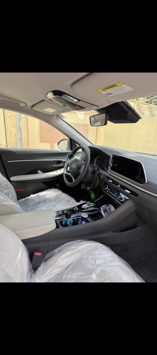 سوناتا sel 2023
محرك 2500 
ماشيه 36 كم
مواصفات السياره
*دخول ذكي 
*تشغيل عن بعد 
*رادار امامي وجانبي 
*نقاط عمياء 
*كامره خلفيه
*تحديد مسار 
*قياده ذاتيه 
*هاند بريك بصمه 
*اوتو هولد 
* نضام القيادة درايف مود ( أربع وضعيات) 
*بصمه
*كير أوتو + عادي
*مانع انزلاق
*مثبت سرعه 
*نضام ABS
*حساس أطارات 
*رادار جانبيه
*رادار نقط العمياء
*رادار الخطوط البيضاء 
-AUTO HOLD
*ويل ‏كب   
*  فول تحكم ستيرن   
*بلوتوث + aux + usb
* بريك  بصمه
*ليت لد -أربع عدسات
*رقم بغداد جديد 
الاستفسار انتصال على رقم
***********
