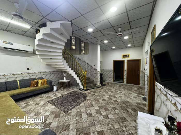 السلام عليكم دار للبيع مساحة 200 متر
طابو زراعي تحويل مباشر
يحتوي ع 2 غرف منام + ديوان + صاله + مطبخ+ صحيات+ حمام داخلي+ حمام خارجي 
عمر البناء حديث
العنوان كوت ثويني قرب دائرة الكهرباء 
السعر 95 وبي مجال
الأستفسار: ***********
