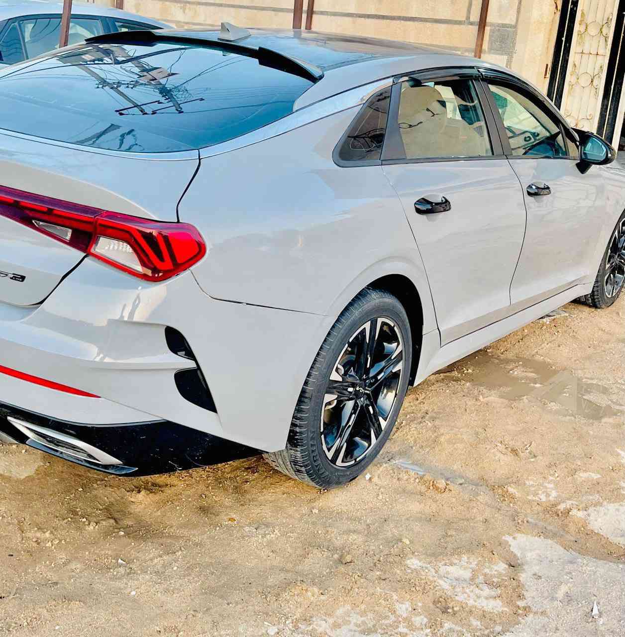 السلام عليكم
للبيع كي فايف مديل 2023 رقم بصره حره بسمي فول مواصفات جيتي لاين فول ماعدا الفتحه وارد امريكي بيه صبغ جاملغ وبنيد سياره جاهزه على اخر حبايه مانقصه للاستفسار اكثر مراسله الرقم ***********هـ 
ملاحظه : اخوان اني مكلف بلنشر
