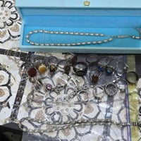 من رخصت الأدمينه  شي على شي فضه سبح ومحابس وكلايد وتراجي كلهن حلوات وج...