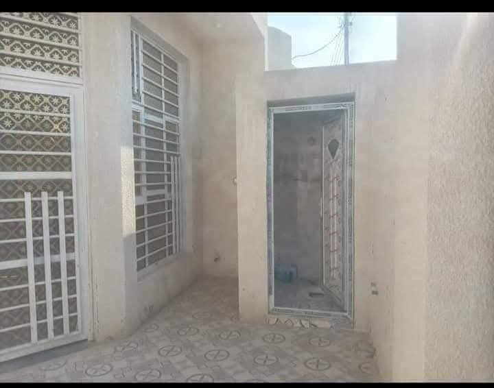 مشتمل للبيع حي الحكيم مساحته ١٢٠ متر غرفة نوم وهول استقبال مطبخ بشارع المركز الصحي منطقة الوائليه مدارس ابتدائية ومتوسطة مركز صحي طابو سند ٢٥ البيت مرقم.   تبليط وصب بالباب شارع
الاتصال واتساب ***********
