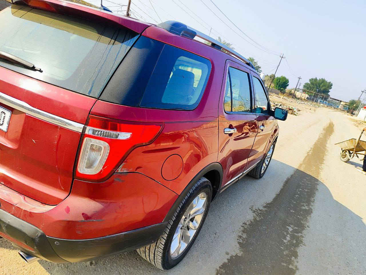 سلام عليكم فورد اكسبلورر موديل ٢٠١٣ خليجي مكفوله كفاله عامه من صبغ وتبديل وضربه راقم بغداد دولي بسمي سنويه نافذه الى ٢٠٣٠
مواصفات 
٧ راكب
شاشه جبيره 
حساسات خلفيه 
كامره دواره
كشنات جلدت 
كشنات كهربائي
محرك ٣٥٠٠
تحكم ستيرين 
مثبت سرعه 
اشاير بلمري
تبريد ٣ قطع مركزي
وبعد بيه هواي مواصفات
سياره كفاله عامه من كشر ومحرك وكير وحداديه 
سياره جاهزه من كل نواحي 
السعر 155 وبيه مجال 
***********
