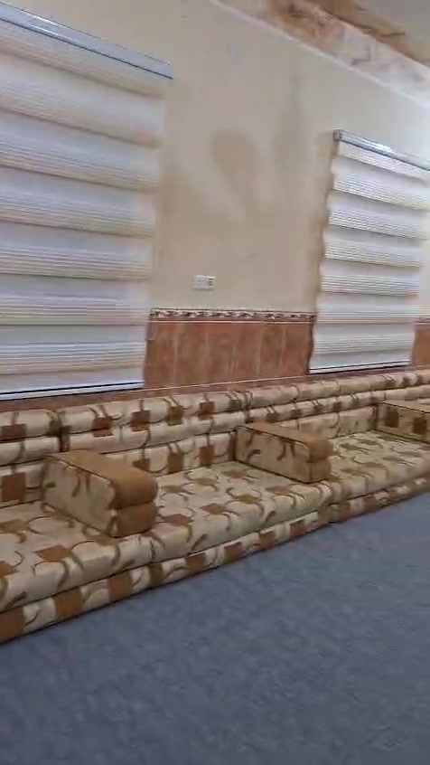 سلام عليكم اخوان هاي كعدة تخم شغل سوري لبيع تريده رسلني خاص وتدلل طولها 9وعرضها 4 و/70


**إذا كنت صاحب هذا الإعلان وتريد حذفه لأي سبب، رجاءا أرسل رسالة إلى الدعم الفني**