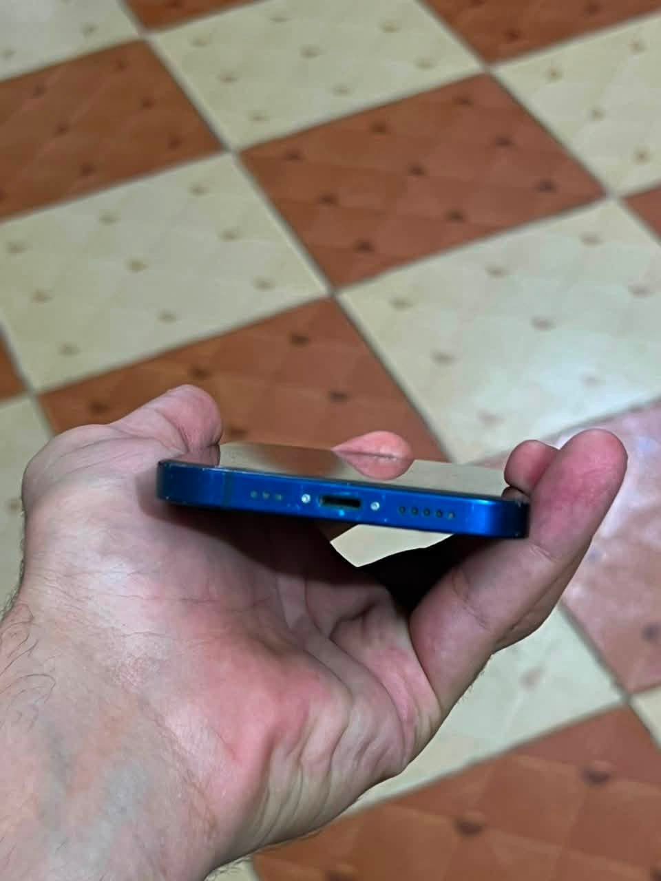 🔥 للبيع: آيفون 12 (عادي) - 128GB 🔥

📱 الجهاز نظيف ويعمل بكفاءة عالية، مناسب للاستخدام اليومي.

✅ الموديل: iPhone 12
💾 السعة: 128GB
🔋 صحة البطارية: 79%

الجهاز بحالة جيدة، وكل شيء شغال بصورة طبيعية.

💰 السعر: (285) وبي مجال بسيط

📩 للاستفسار أو المعاينة، راسلني على الخاص.

او اتصل ***********
