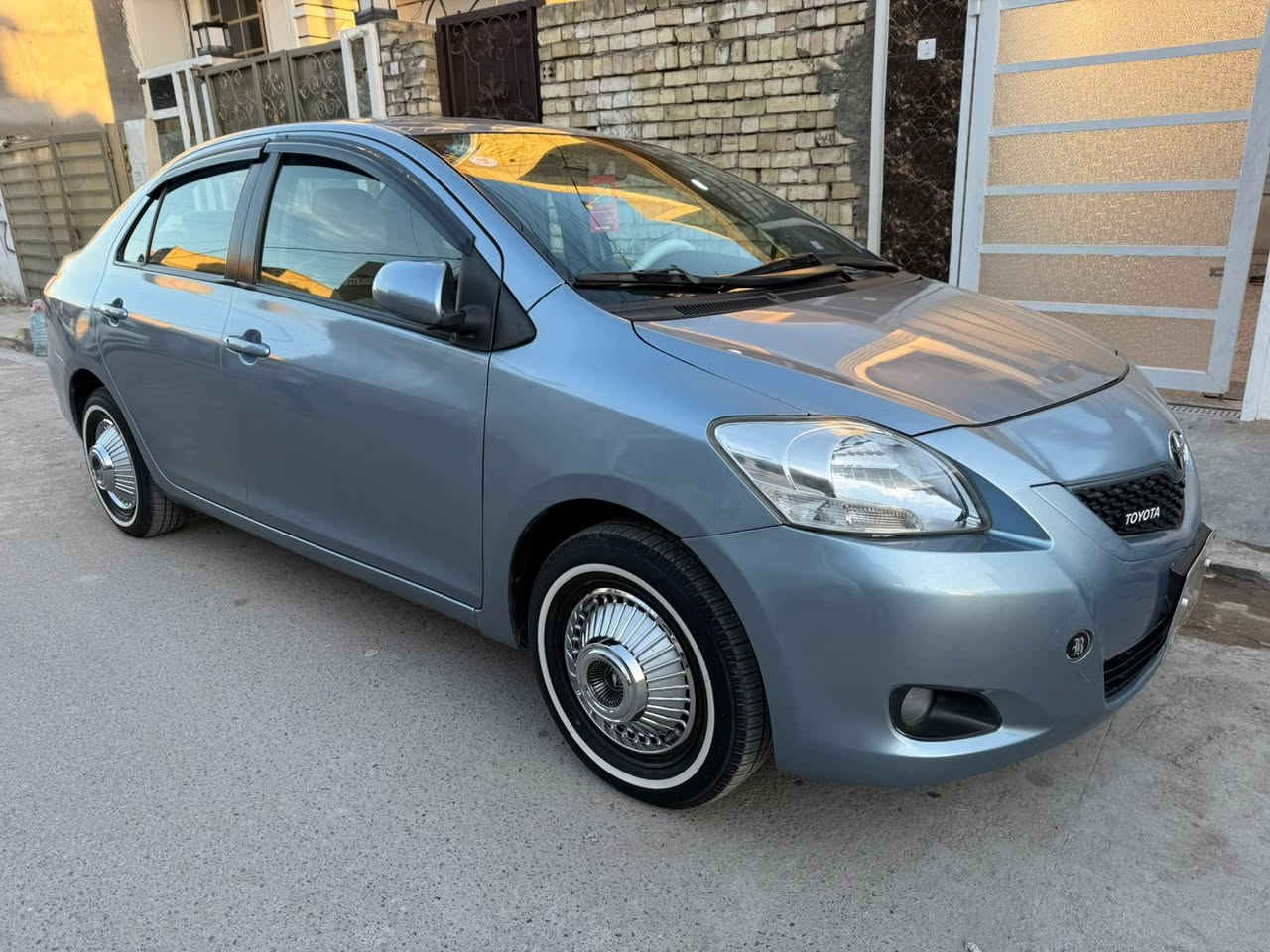 سلام عليكم عندي تيوتا يارس 2009 وارد امريكي حادثهه نص جاملغ السايق ليبل واحد ماشيه 85حقيقي سياره جديده تخم تاير صدر جديد دواخلهه جديده كير محرك ماملعوب بيهن مصبوغه عام اثر جراد منضومه زنون بلاجكتورات دعاميه زنون شاشه وكامره دواره جام اربعه كهرباء مري كهرباء مثبت سرعه سويج الاصلي وريمونات 2حته الصندوك عل ريمونت سيبايه حيدر سحاره  بسمي السياره شرط التحويل رايدهه 90 وبيهه مجال والشراي يتصل وهاذا رقمي ***********
