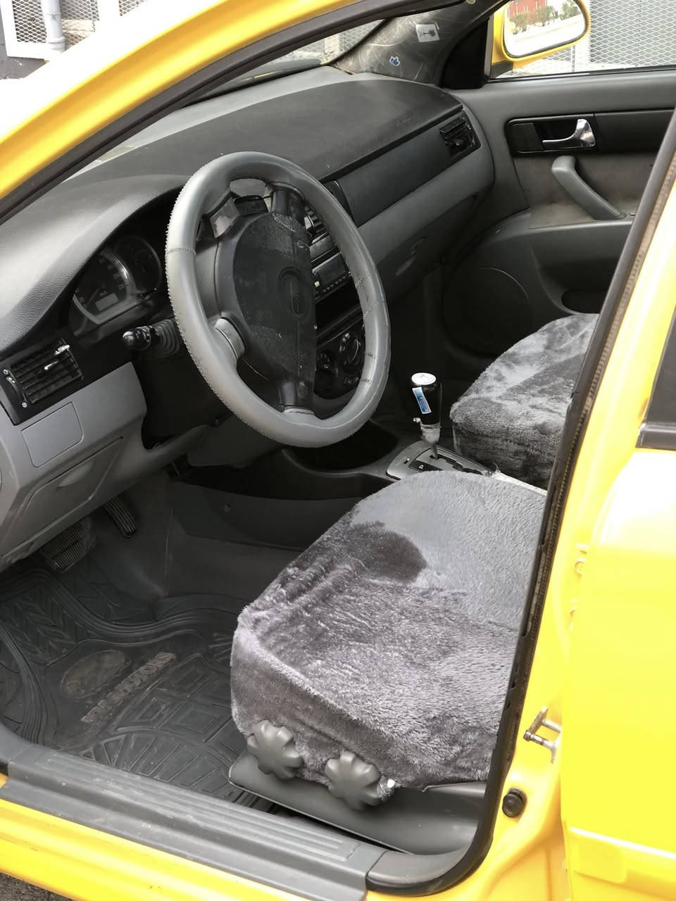 ئۆپترا
مۆدیل2011 

گیڕ تۆماتیک

گیڕ و مەکینەێ بە شەرت

تەبرید لەسەر سوچ

چوار تایەی تازە 

پیش و دوا کەپسە

بەشەرتی حاسیبە

سەیارەکە زۆر زۆر جوانە

ناونیشان:دەربەندیخان

***********
***********
