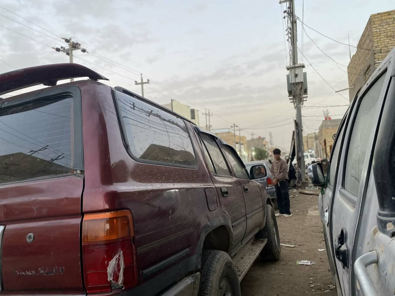 سلام عليكم سيارة 4رنر بلادي يسرئ
 حداديه بلادي شركه ما مفتوح 
  كير أوتوماتيك محرك خير من الله 
  تخم تاير جديد راعيه موجود
السعر 32 ورقة وبيه مجال 
المكان الديوانيه حي العسكري 
للاتصال *********** بي واتساب كذالك
