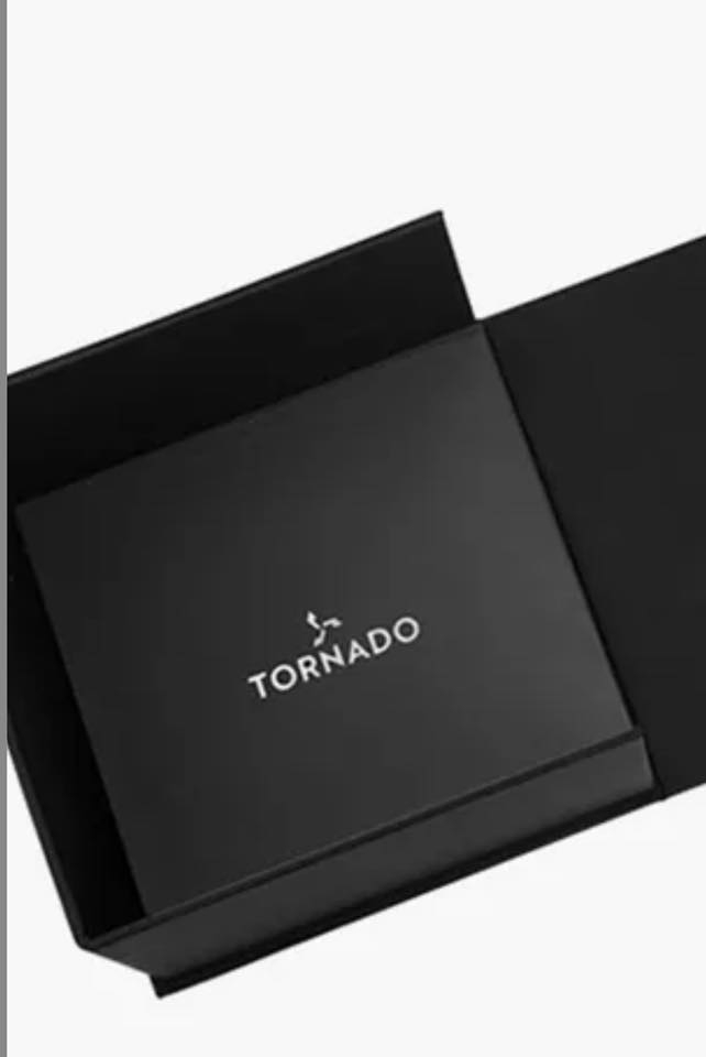 السلام عليكم/ ساعه تورنادو اصلي T8007-SBSWياباني حجم 42 ستانليس ستيل كوارتز ضد الماء والصدمات مع العلبه الاصليه للبيع 200 الف مع مجال بصره ***********
