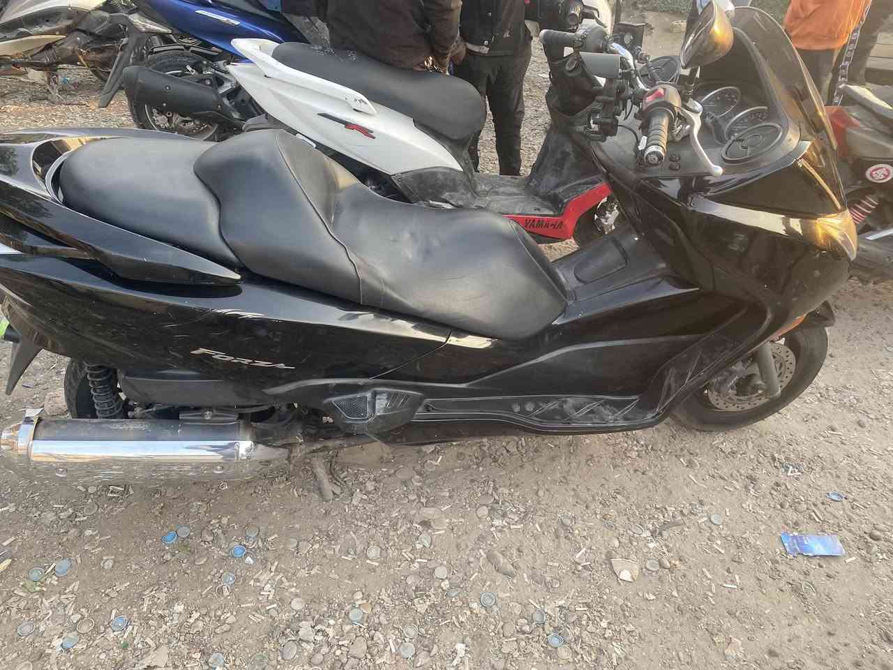 0/10بس الكير ملغي وغراضه موجوده السعر 1400 مكاني بغداد الكاظميه ***********
