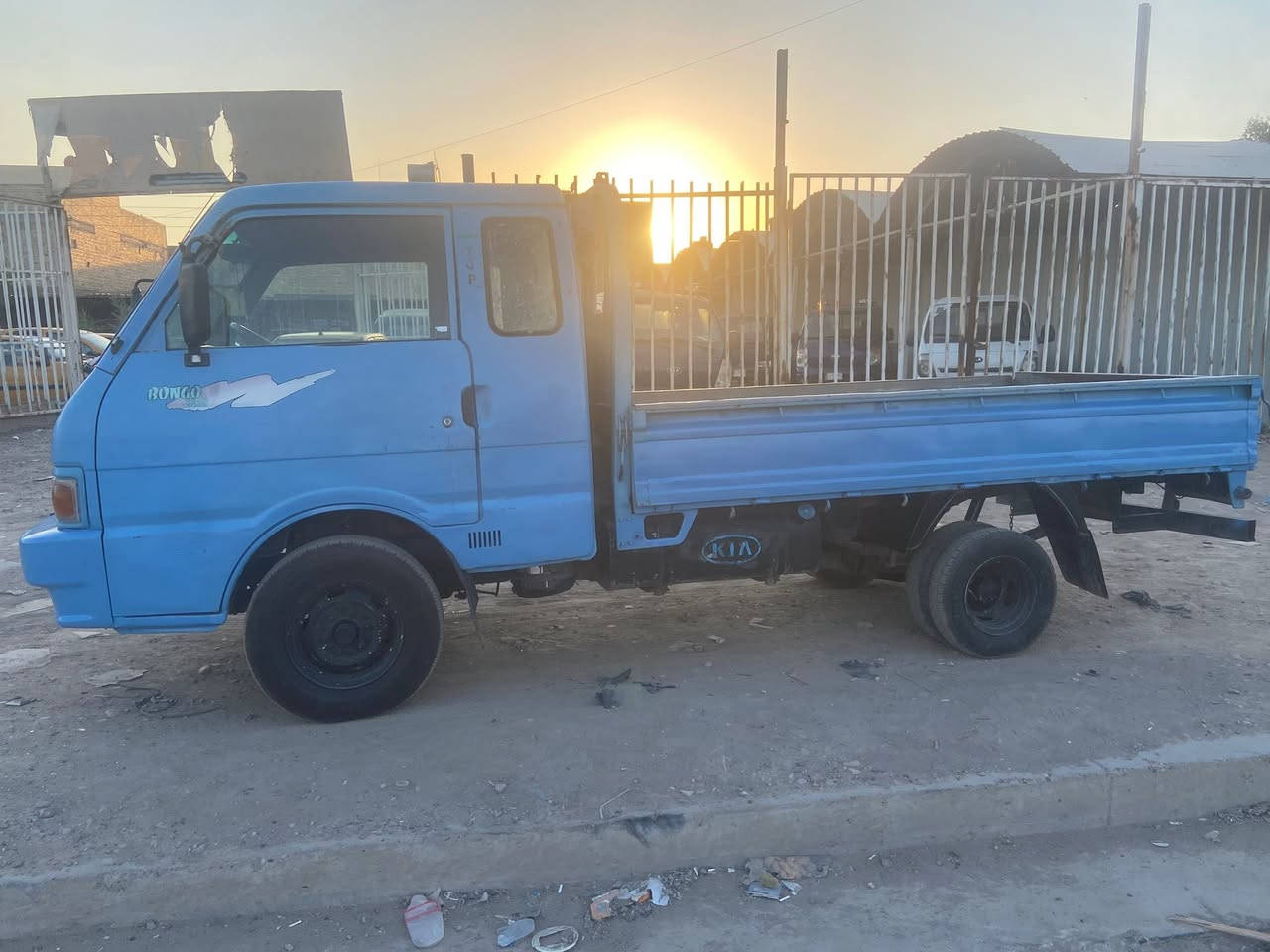 السلام عليكم كيه للبيع مديل١٩٩٥ رقم بغداد ٧جنكال قماره بلاديه مكانت بيها صبغ والباقي مكفوله مكينه بيها خيط بخار كير اكسن مكفولات السعر٥٧ العنوان بغداد مدينه الصدر ***********
