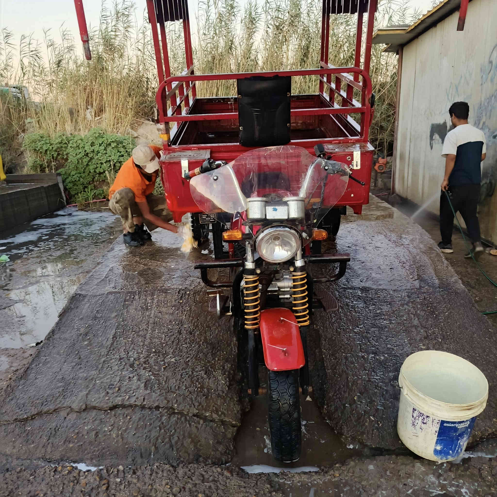 سلام عليكم ستوته دايوان فحل اوراق كامله مكينه خير من الله اكسن لا ونه ولا كلشي نكره سلف مكاني زعفرانيه السعر مليون وبيهه مجال حك جيه ***********
