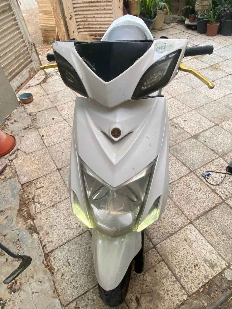 سلام عليكم سكنس لدراجة للبيع بدون الشوته البيهه موجوده لبلاديه لد مكينتهه محور شمعه بريكات دسك امامي خلفي مكينه 58.5 كلجات زوج رياضي دراجة بيهه نقوصات واير سكليترهه مكطوع ابيع شغال اكفلك لمكينه من لصوت ولتبخير سعر 625 وبيهه مجال 
رقمي:***********
مكاني:الحريه ساحة عدن بغداد, العراق

