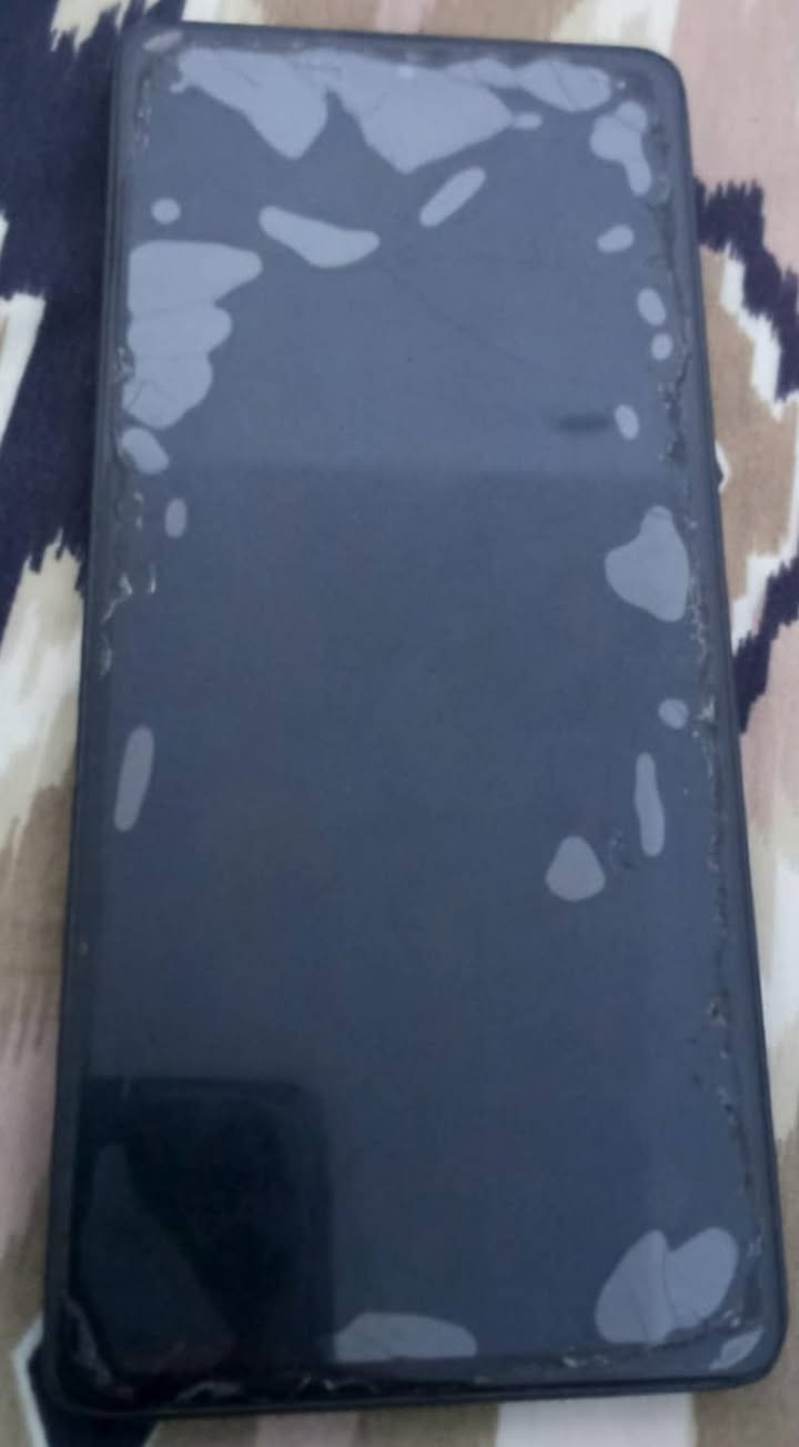سلام عليكم
جهاز لبيع 

poco m6 pro 

اسم جهاز👆

ذاكرته 512 

نضيف كلشي ما بي برغي ما مفتوح بي بس بي شخوط خفيفه بل ضهر والحواف ما تبين ما بي شاحنه بس كارتونه مالته موجودة الرقم *********** لبيع فقط العنوان بغداد حي جهاد
