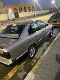 للبيع او مراوس  520 مسكر عدل كير عادي ZF  نمرة قصيرة  بالاصل 535 موديل...