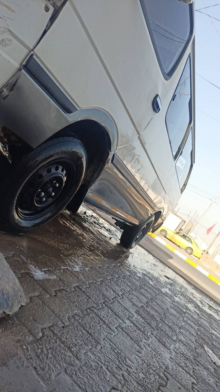 السلام عليكم فتون الوان موصليه للبيع موديل 2014 كفاله عامه مكينه ونجي مجاول كير هايس حداديه تخم تاير جديد مكاني نجف ***********
