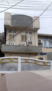 بيت للبيع مساحة ١٠٠ متر طابقين يحتوي على استقبال ومطبخ وغرفة وصحيات وت...