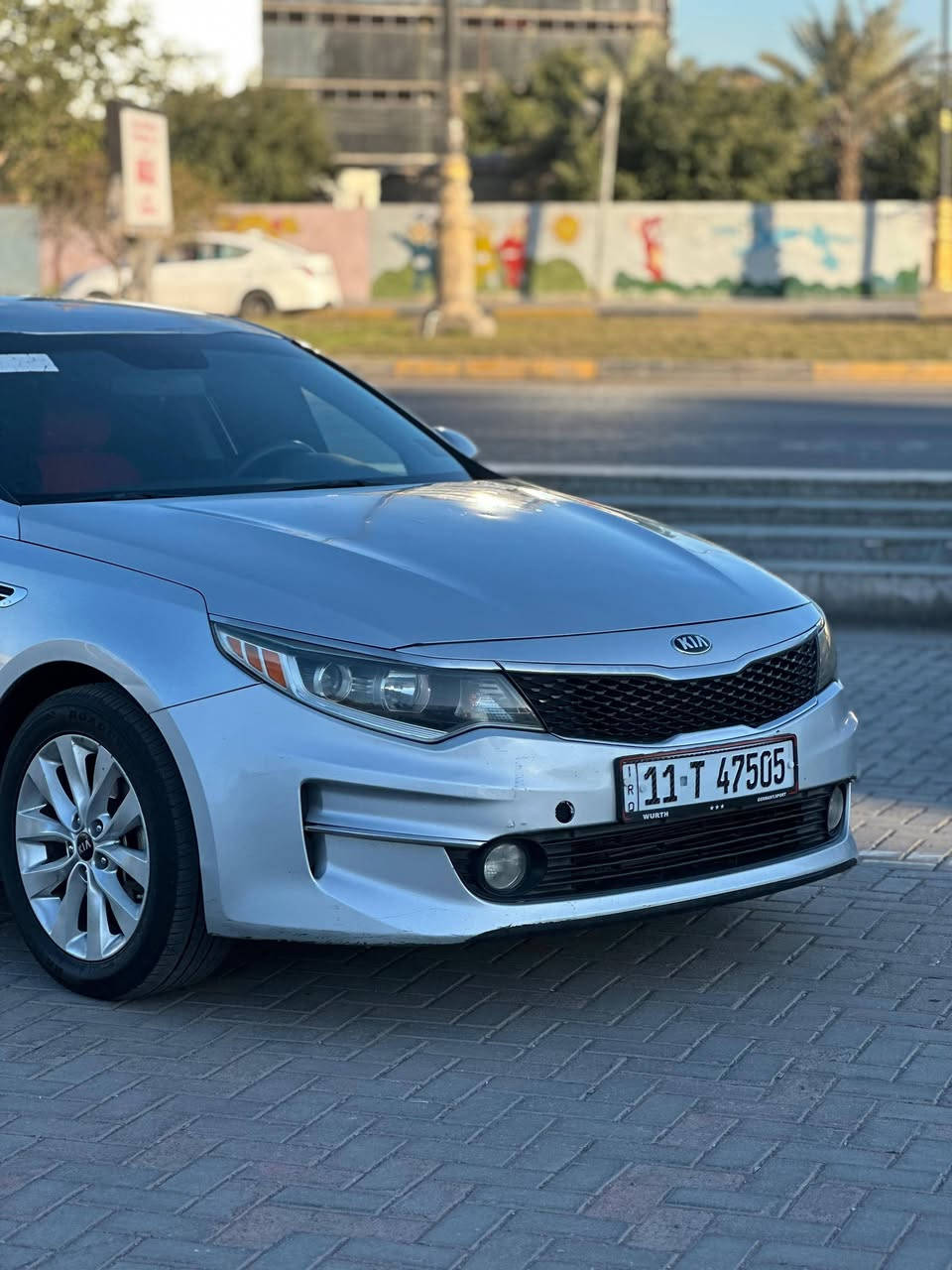 السلام عليكم أوبتما للبيع فقط موديل 2016 وارد امريكي بدون حادث حادثها طلقات بسيطة بيها قطع صبغ بس ابيع عام مكفولة من الكلبة والچفية ولغود وشواصي مكينة 2400 لا تنقيص لا تبخير مكفولة حتى من الفتح السيارة جديدة وماناقصها كل شي حدادية وتخم تاير وباتري جديد رقم بغداد دولي بأسمي تحويل مباشر شاشة كامرة اشاير بل مري تحكمات السياره احلى من الصور مكاني كربلاء السعر105رقم ***********
