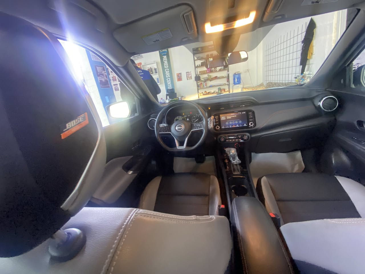 سلام عليكم للبيع نيسان كيكس 2023 SR
ضررها فقط بونيد بدون دواخل وبدون ارباك 
مكان سياره كركوك 
ويترقم محافظات شمالية 
والاستفتسار ***********
والسعر 142 وبي مجال للطيبين
